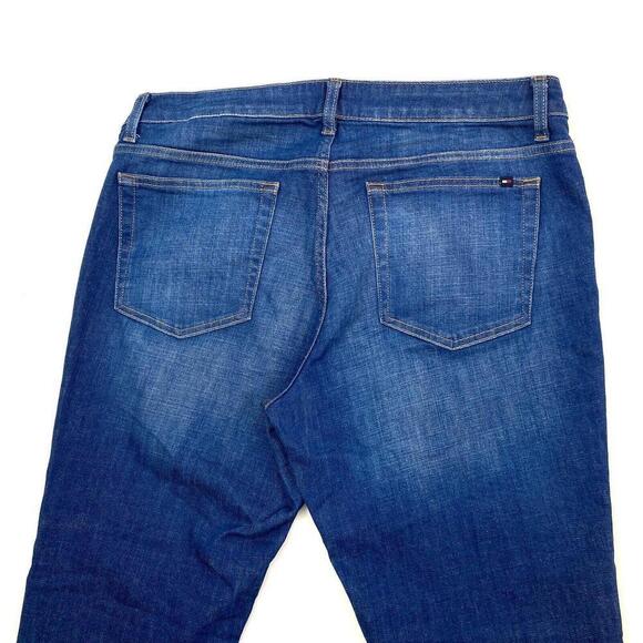 Tommy Hilfiger Crop Women's size 12 Dark Wash Blue Denim Jeans - Picture 4 of 4